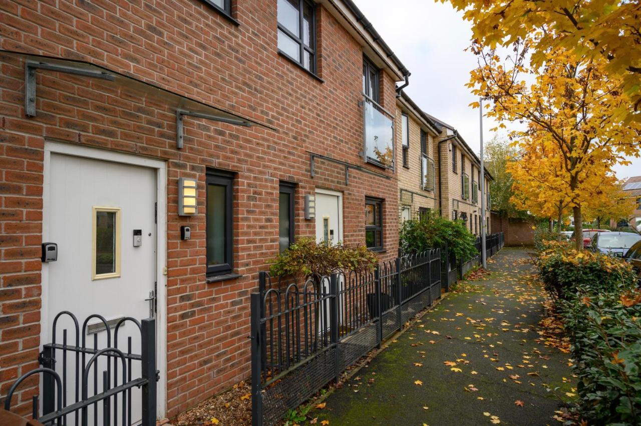 Manchester Serviced Accomodation Northernnightzzz - The Gardens Buitenkant foto